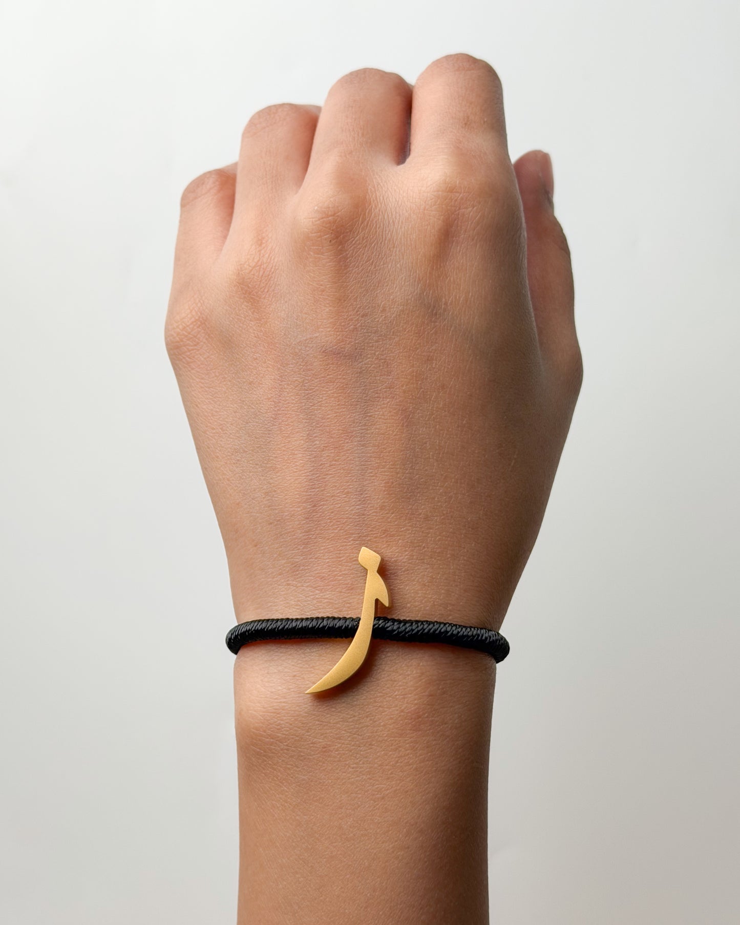 String Initial Bracelet ز