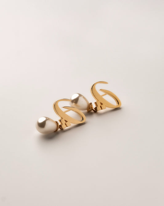 Calligraphed Initial Earring پ
