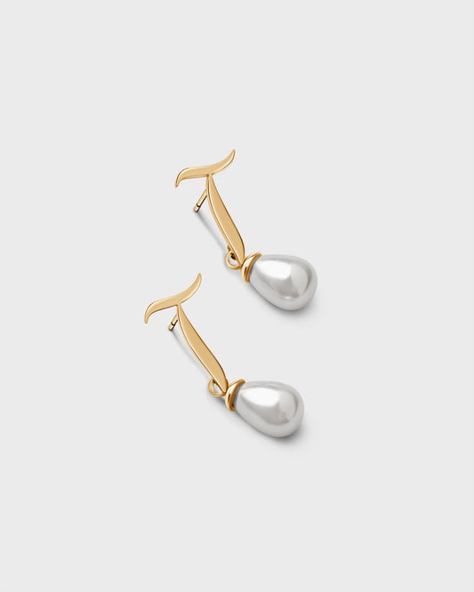 Calligraphed Initial Earring آ