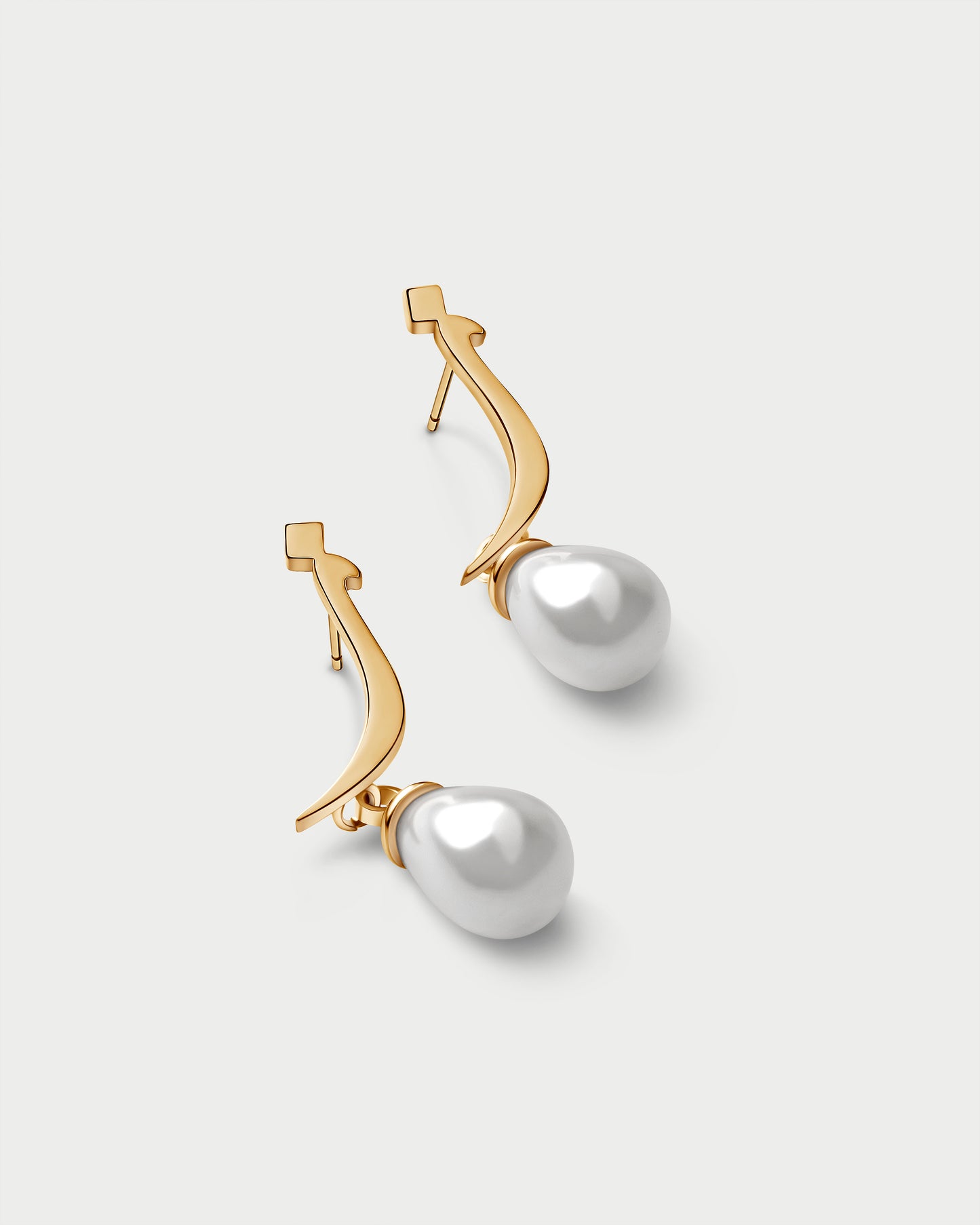 Calligraphed Initial Earring ز